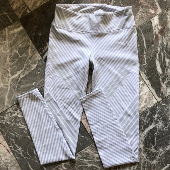 ALO Yoga Pants - ALO Yoga Airbrushed Leggings